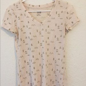 mossimo cream v-neck